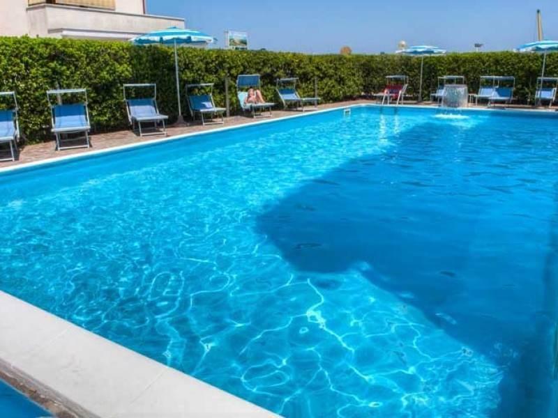 Hotel Life Rimini Esterno foto