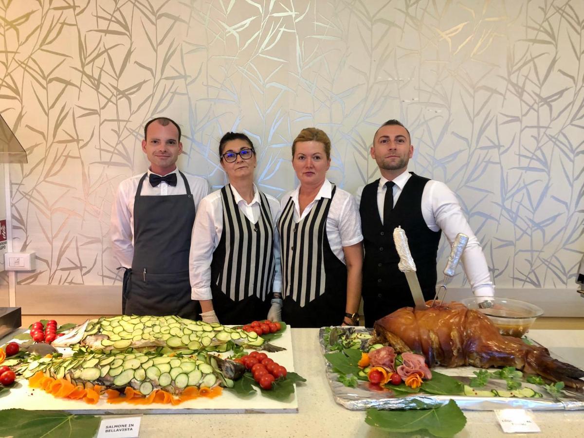 Hotel Life Rimini Esterno foto