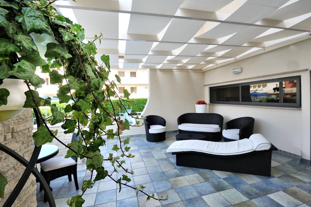 Hotel Life Rimini Esterno foto