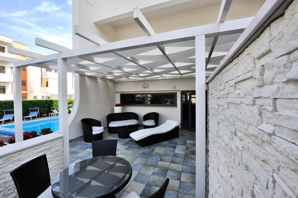 Hotel Life Rimini Esterno foto