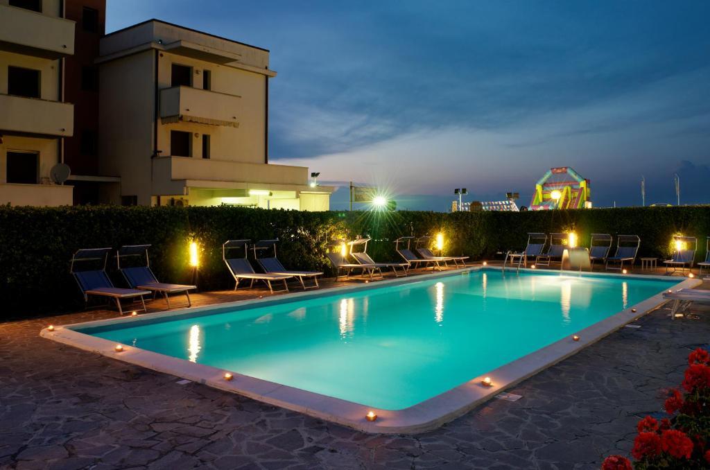 Hotel Life Rimini Esterno foto